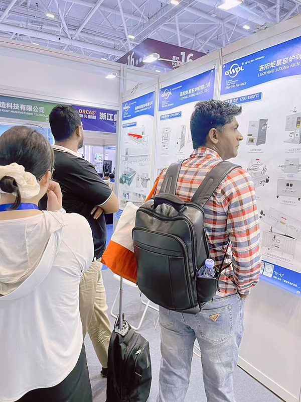 20261015深圳展会现场3.jpg 20261015深圳展会现场3.jpg